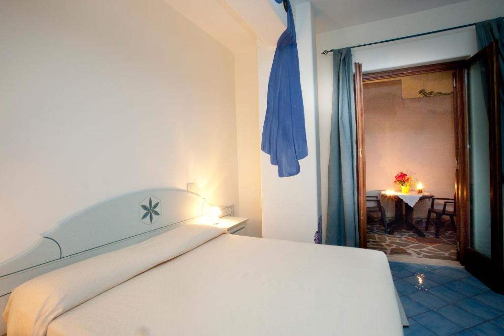 Hotel Residence Acquacalda Lipari  Bilik gambar