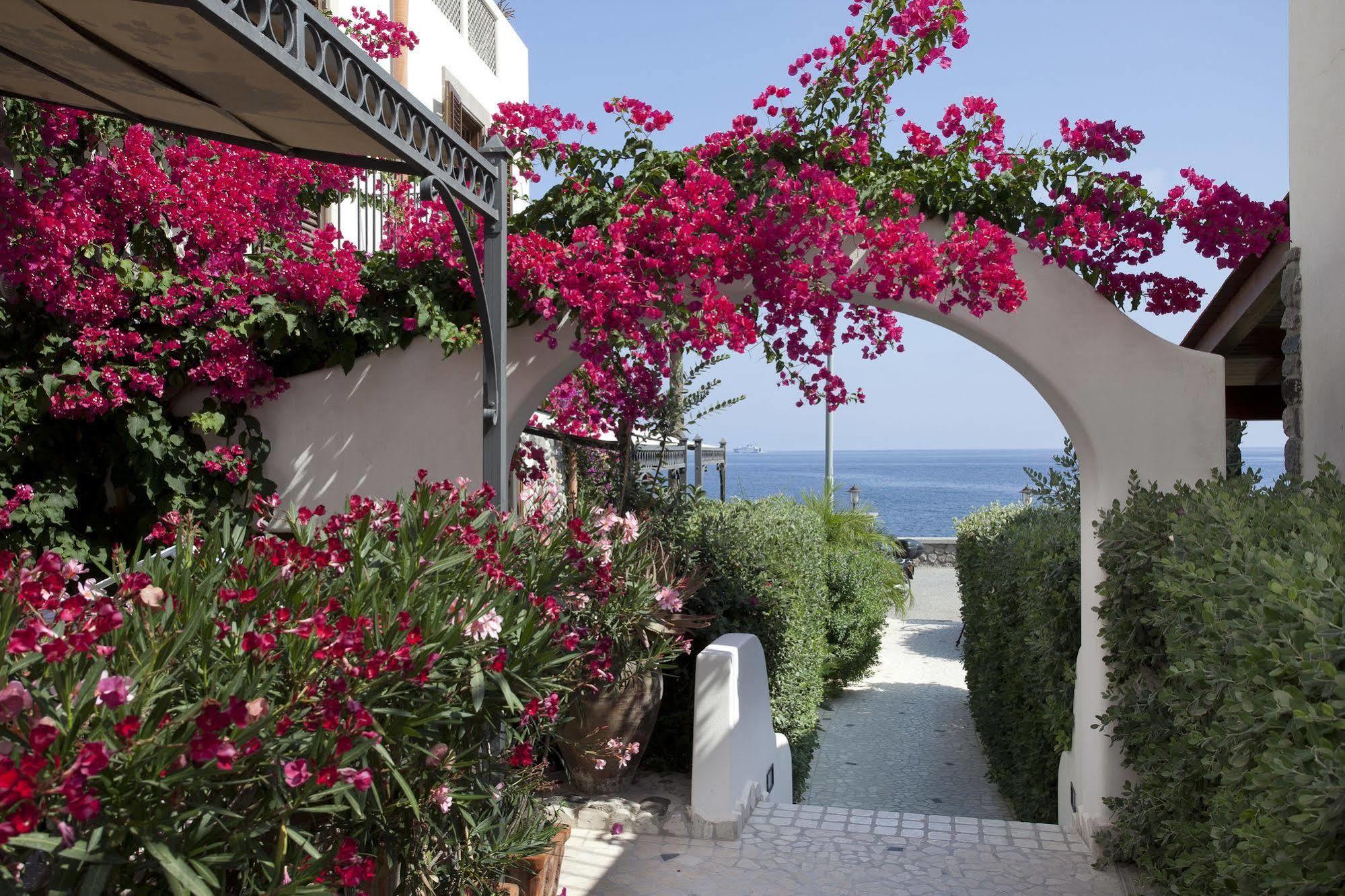 Hotel Residence Acquacalda Lipari  Luaran gambar